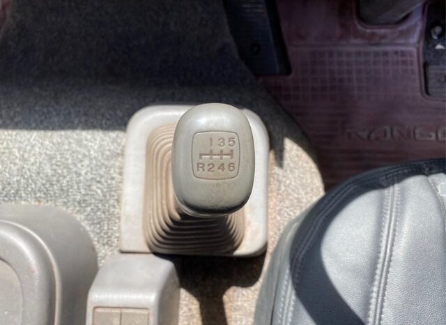 
								HINO RANGER FLATBODY ( 1993Enginecc WhiteChassis# U-FD3HMA ) full									