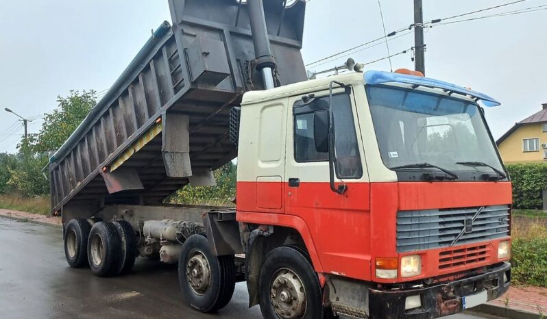 
								Volvo FL10 (320 8X4 Tipper Dump Truck) full									