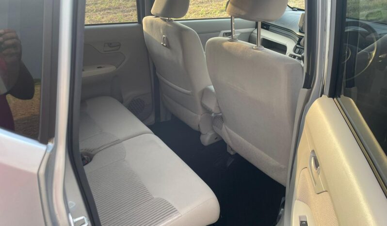 
								Daihatsu Move full									