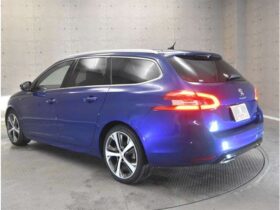 Peugeot 308SW (GT Line Glass Roof Display Audio Blue)