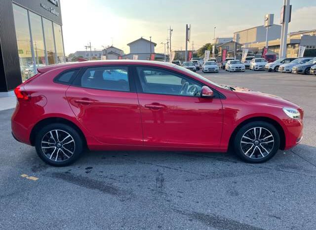 
								Volvo V40 (T2 Kinetic Navigation Backup Camera ETC ACC BLIS Red) full									