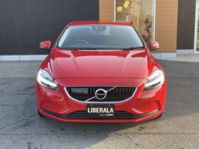 Volvo V40 (T2 Kinetic Navigation Backup Camera ETC ACC BLIS Red)