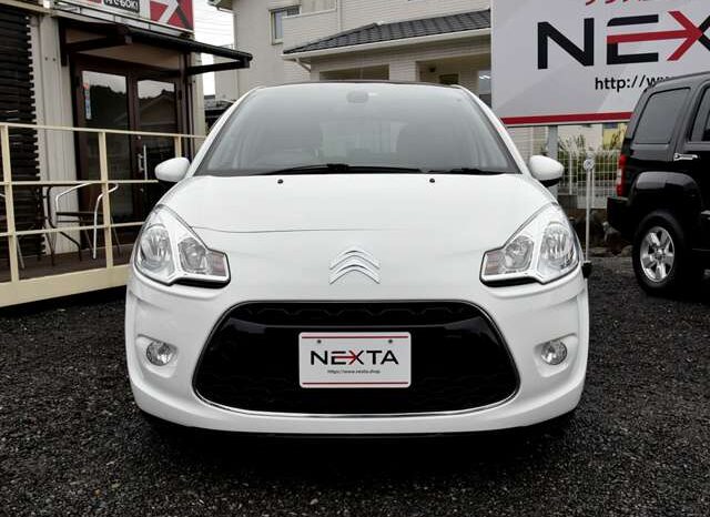 
								Citroen C3 (Airplay, new air conditioning, panoramic mix, non-smoking pearl white) full									