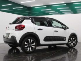 Citroen C3 (Shine Glass Roof CarPlay Bluetooth B Camera White x Black)