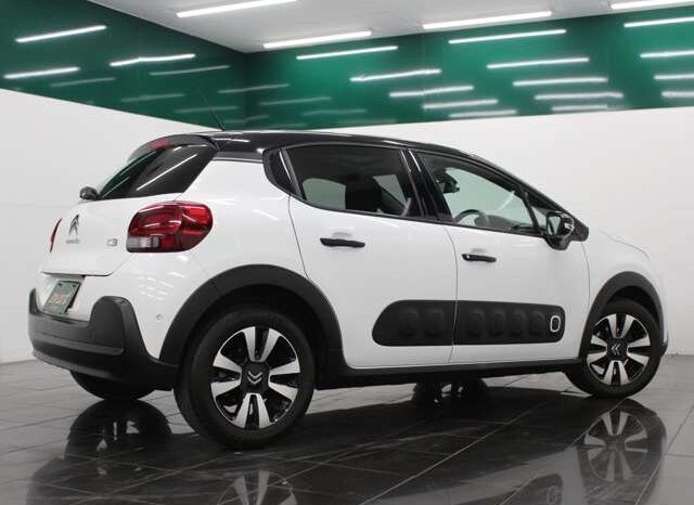 
								Citroen C3 (Shine Glass Roof CarPlay Bluetooth B Camera White x Black) full									