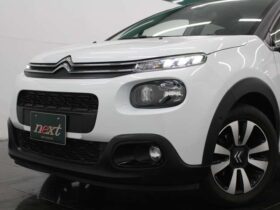 Citroen C3 (Shine Glass Roof CarPlay Bluetooth B Camera White x Black)