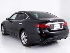 Nissan Fuga (Hybrid 3.5 VIP Late Model/Collision Mitigation/All-Round Camera/Black Leather/LED Super Black)