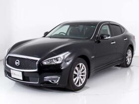 Nissan Fuga (Hybrid 3.5 VIP Late Model/Collision Mitigation/All-Round Camera/Black Leather/LED Super Black)