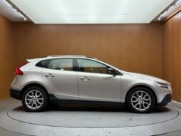 
										Volvo V40 Cross Country (D4 Momentum Diesel Turbo ACC Half Leather Navigation B Camera Collision Mitigation B BSM LED Luminous Sand Beige) full									