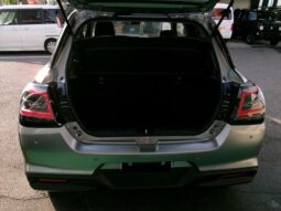 
										Suzuki Swift (1.2 Hybrid MX Suzuki Warranty Safety Support Premium Silver Metallic) full									