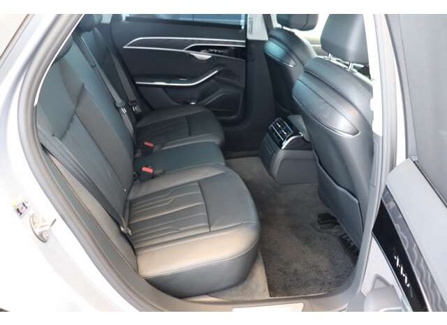 
								Audi A8 (60 TFSI Quattro 4WD Assistance Package Matrix LED Florette Silver Metallic) full									