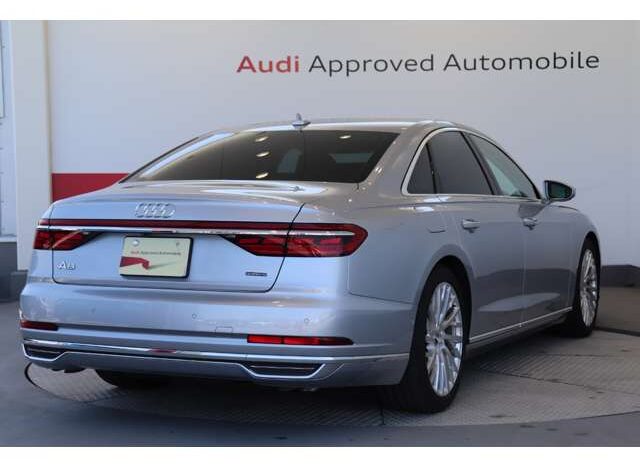 
								Audi A8 (60 TFSI Quattro 4WD Assistance Package Matrix LED Florette Silver Metallic) full									