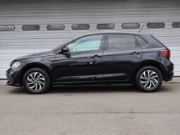 
										Volkswagen Polo (TSI Active Certified Pre-Owned Deep Black Pearl Effect) full									