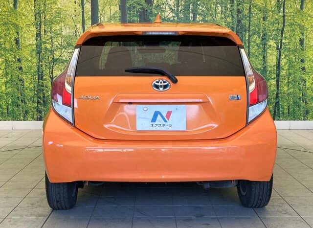 
								Toyota Aqua (1.5 S Non-smoking vehicle Genuine SD navigation system Backup camera Orange Pearl Crystal Shine) full									