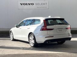 
										Volvo V60 (T5 Momentum Certified Pre-Owned Genuine Navigation System with Collision Mitigation Brake System Crystal White Pearl) full									