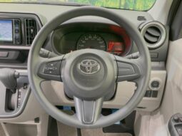 
										Toyota Passo (1.0 XL Package SD Navigation All-around Camera Plum Brown Crystal Mica) full									