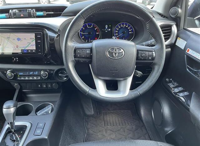 
								Toyota Hilux (2.4L Turbo) full									