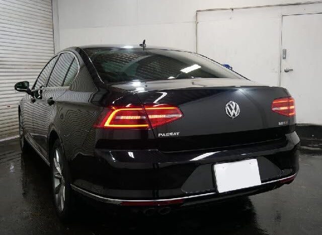 
								Volkswagen Passat (TDI Highline 2.0L) full									