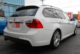 BMW 3 Series (325i Touring M Sports Package)