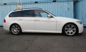 BMW 3 Series (325i Touring M Sports Package)