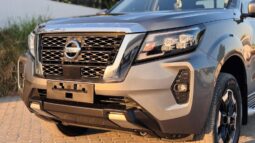 
										Nissan Navara (Double Cabin, Right Hand Drive) full									