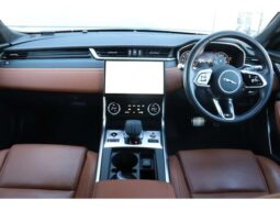 
										Jaguar XF Sportbrake (R Dynamic HSE 2.0L P250, maintained to manufacturer standards! Certified pre-owned with 3-year warranty Santorini Black) full									