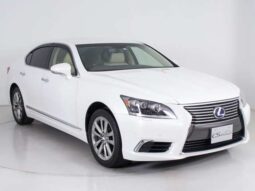 
										Lexus LS Hybrid (600h Version CI Package 4WD 1 Owner/Full Screen SD Navigation/Mark Levinson Sonic Quartz) full									