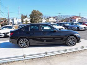 BMW 3 Series (320d xDrive Diesel Turbo 4WD M Sport AW ACC 360 Camera CarPlay Black Sapphire)