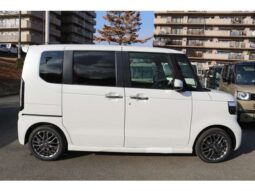 Honda N-BOX (Custom 660 Turbo Light Car Registered Unused Vehicle Collision Damage Reduction B Platinum White Pearl)