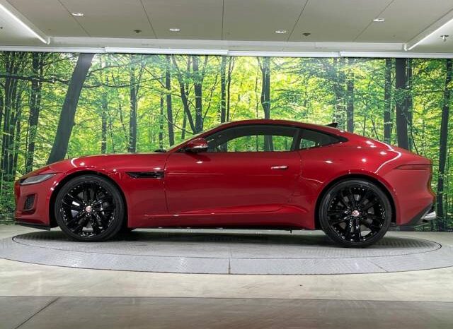 
								Jaguar F-Type Coupe (Black Curated Certified Glass Roof Power Tailgate Florence Red) full									