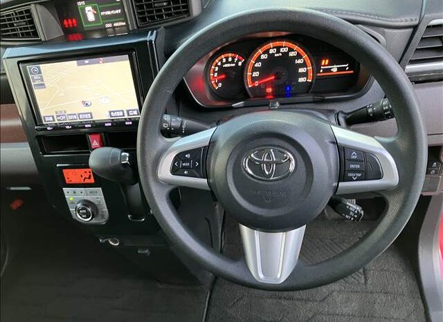 
								Toyota Roomy (1.0 GS Full Seg Navigation 9-inch Navigation ETC2.0 Fog Pink) full									