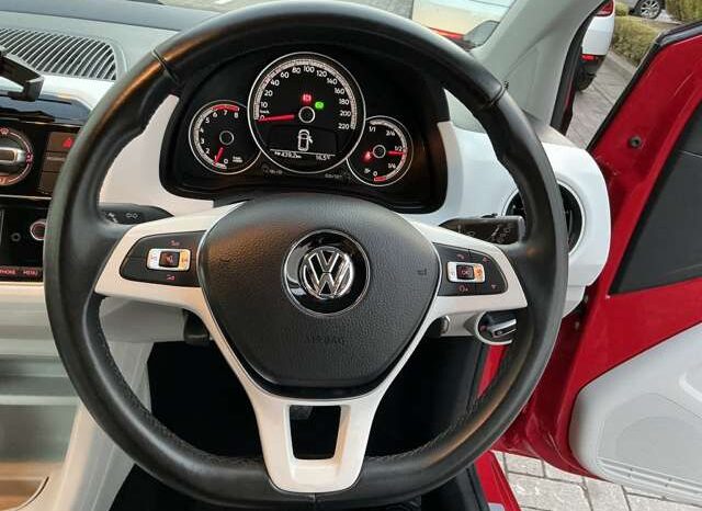 
								Volkswagen up! (with beats Non-smoking special edition Beats sound auto light red) full									