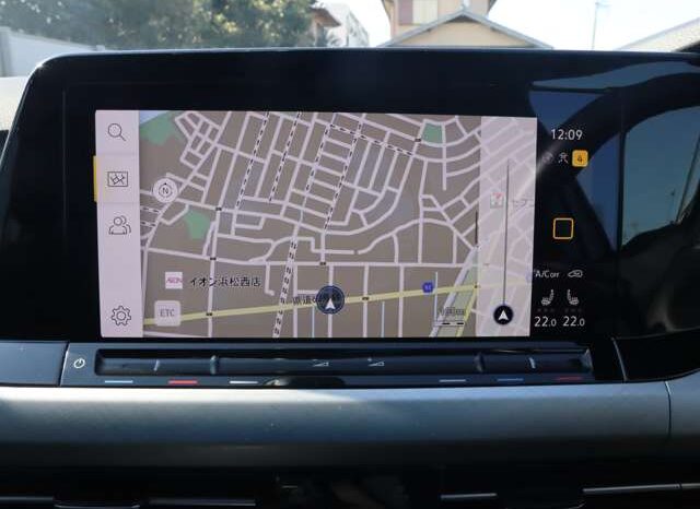 
								Volkswagen Golf (TDI Active Advance Diesel Turbo One Owner, Non-Smoking, Navigation, ETC, Rear Camera White) full									
