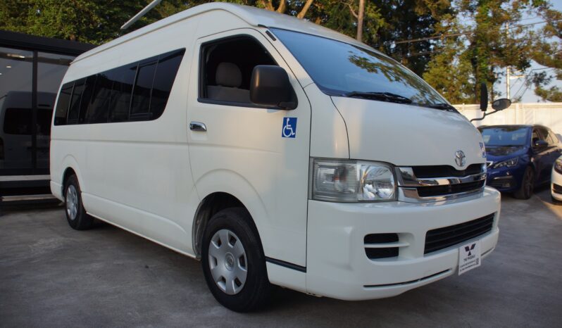 
								Toyota Hiace Commuter full									