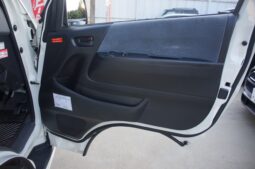
										Toyota Hiace Commuter full									