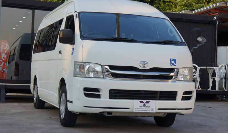 
								Toyota Hiace Commuter full									