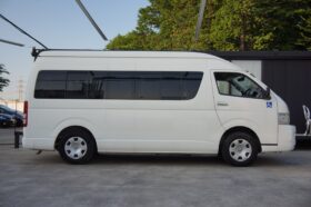Toyota Hiace Commuter