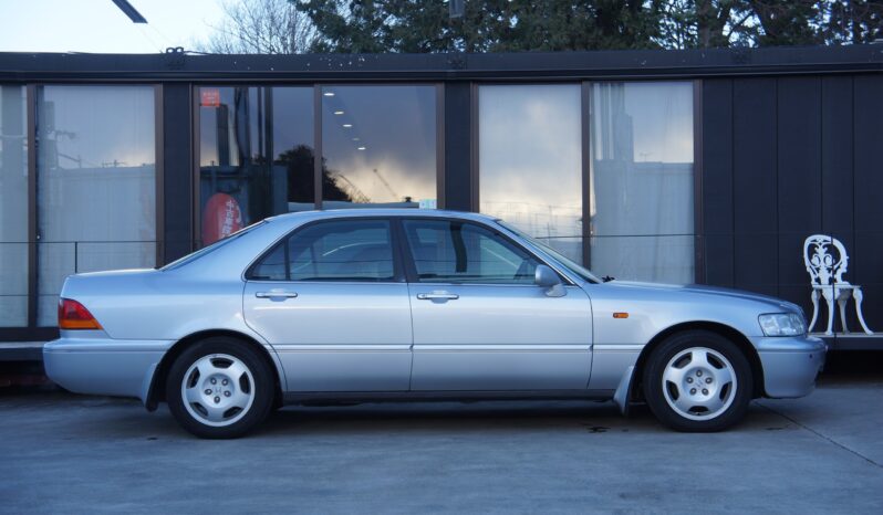 
								Honda Lagend full									