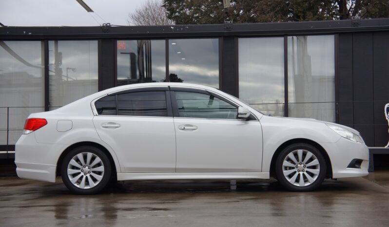 
								Subaru Legacy B4 full									