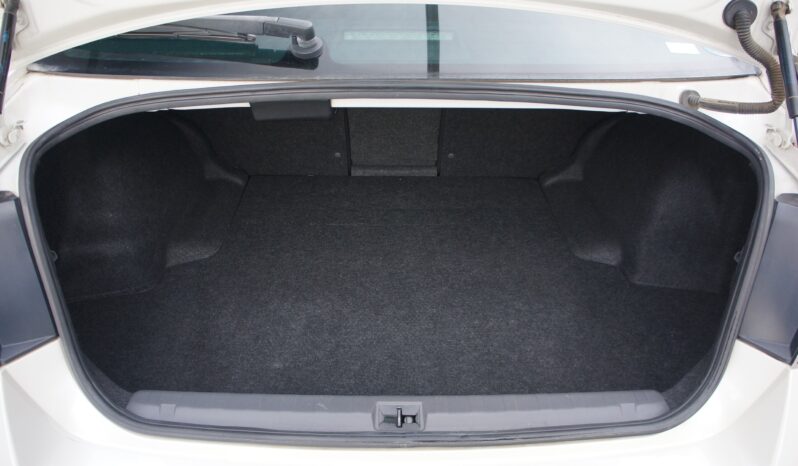 
								Subaru Legacy B4 full									