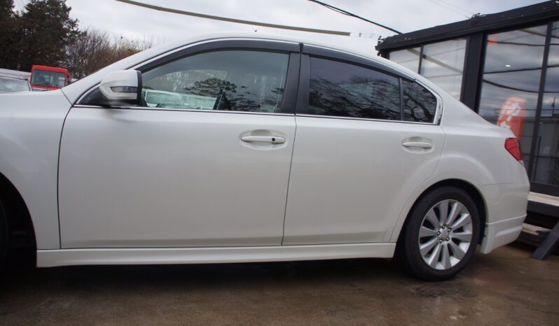 
								Subaru Legacy B4 full									