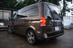 
										Mercedes-Benz V-Class full									