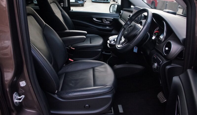 
								Mercedes-Benz V-Class full									