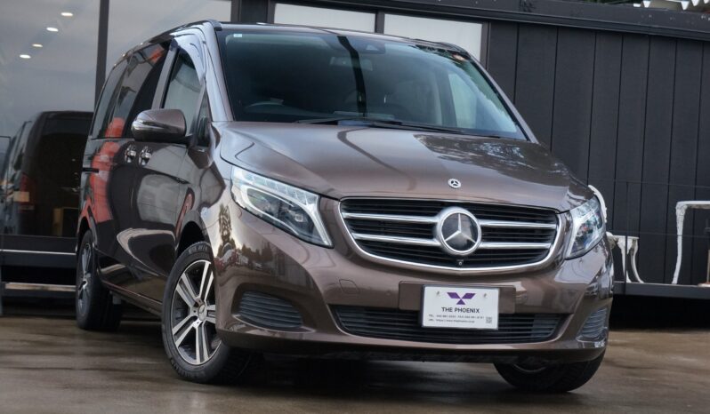 
								Mercedes-Benz V-Class full									