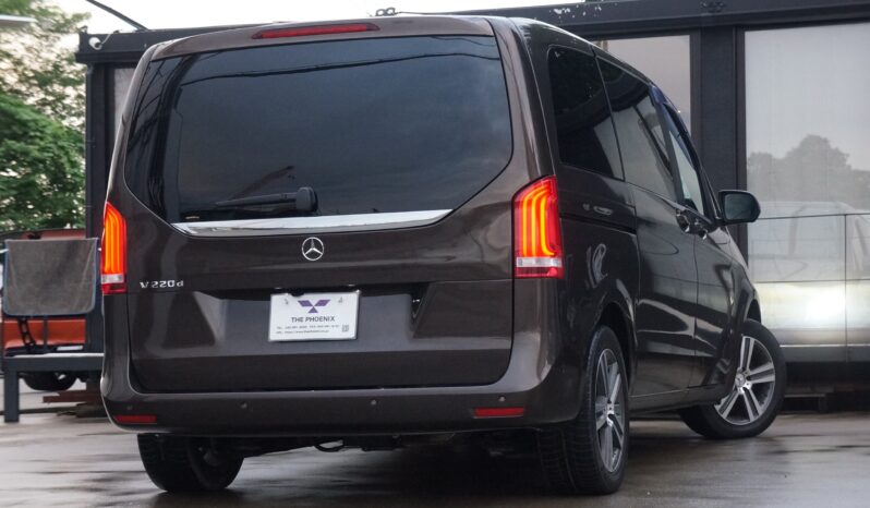 
								Mercedes-Benz V-Class full									