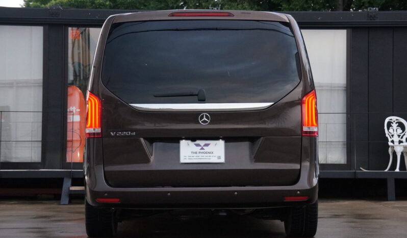 
								Mercedes-Benz V-Class full									