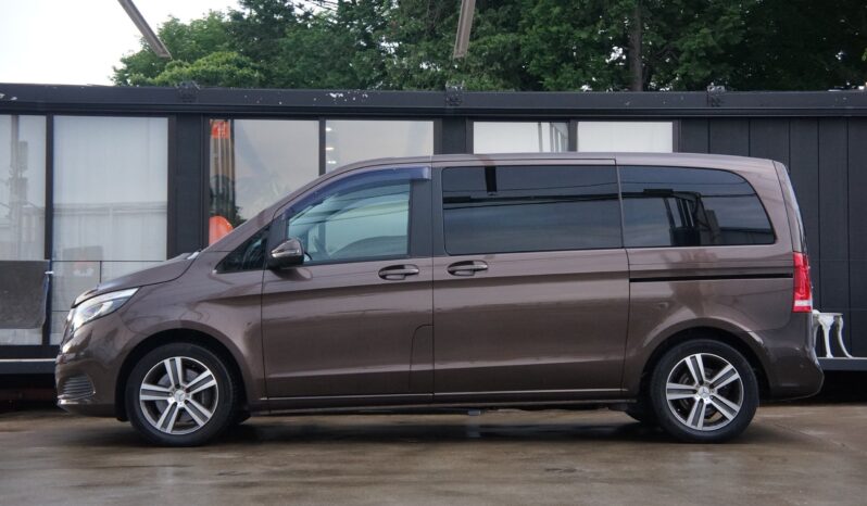 
								Mercedes-Benz V-Class full									