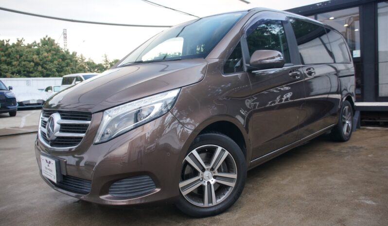 
								Mercedes-Benz V-Class full									