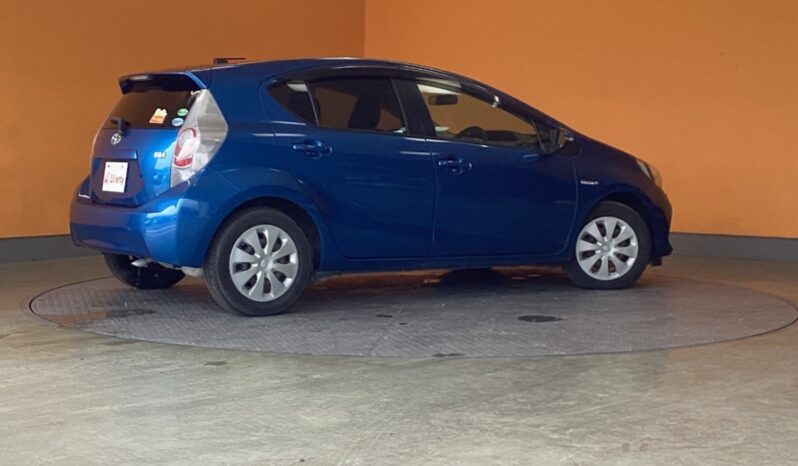 
								Toyota Aqua 1.5 S full									
