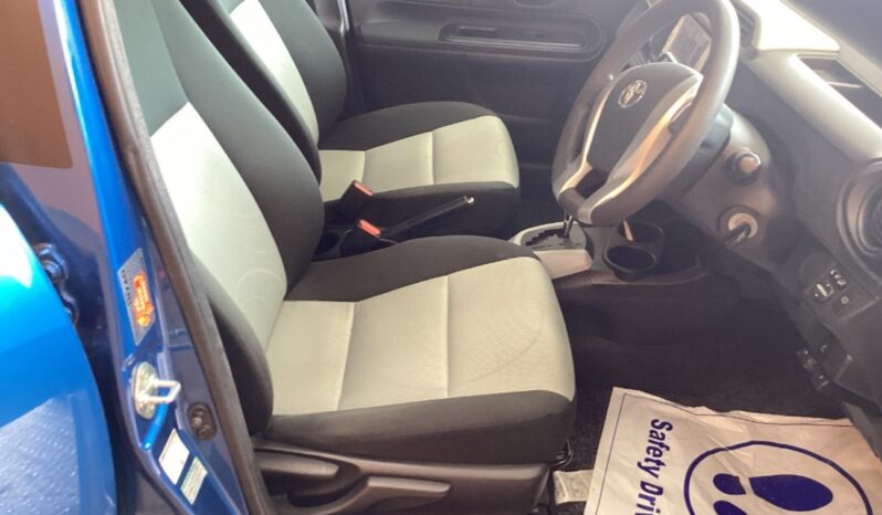 
								Toyota Aqua 1.5 S full									